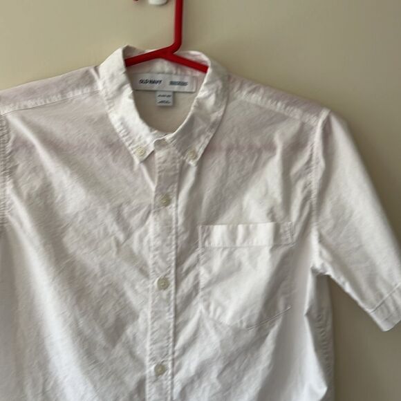 Old Navy youth boys size 14-16 white button up dress shirt. - Picture 2 of 4
